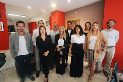 Estudio Fernández Iglesias en Valentín Alsina