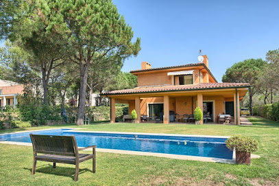 Estudio Jurídico & Inmobiliaria "Echeverria – Pilepich" Y ASOC en Hurlingham